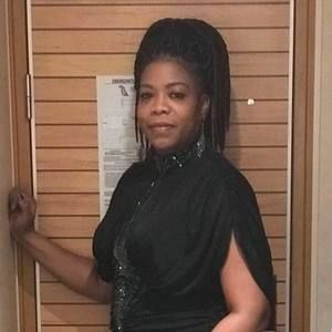 Meet your Posher, Felicia